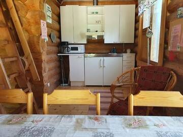 Фото номера Chalet with two sleeping alcoves and sleeping loft Кемпинги Pitkämö Canyon Camping Oy г. Курикка 9