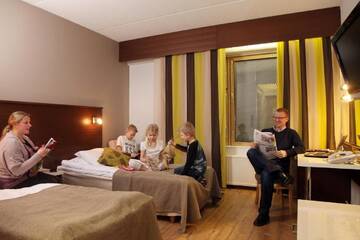 Фото номера Стандартный двухместный номер с 2 отдельными кроватями Отель Finlandia Hotel Kurikka г. Курикка 4